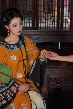 给二妈请安